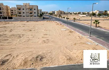 ارض بناية للبيع تصريج سكني تجاري ارضي+٧ بي منطقة القليعة ، الشارقة