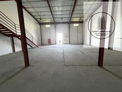 Warehouse for rent, 2600 square feet, ready for immediate occupancy.