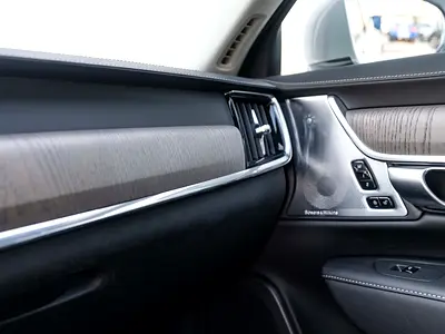 صورة 15 لـ 2024 Volvo S90