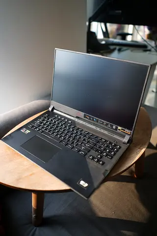 Asus Strix SCAR 17, Ryzen 9 5900HX, RTX 3080, 32 GB Ram, 2 TB SSD, FHD 360 hz