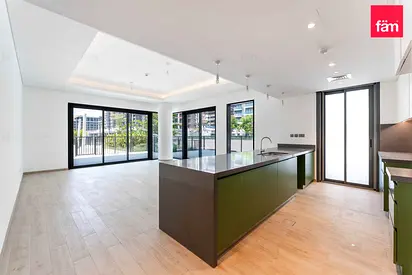 3br Terrace | Pool & Park Access