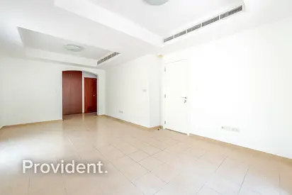 Best offer | Immaculate Condition | Ghadeer 1