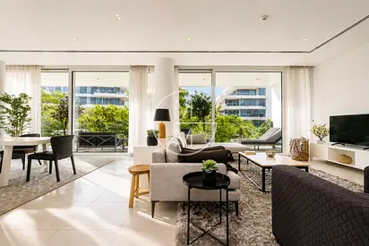 Unfurnished | 2 Bed | Garden Views