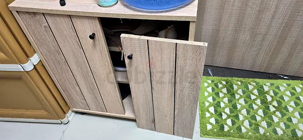 Light wood shoe cabinet / small storage cupboard