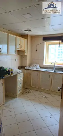 An outstanding family living opportunity in the highly sought-after area of Al Khan, Sharjah! This spacious 2-bedroom apartment features a practical l