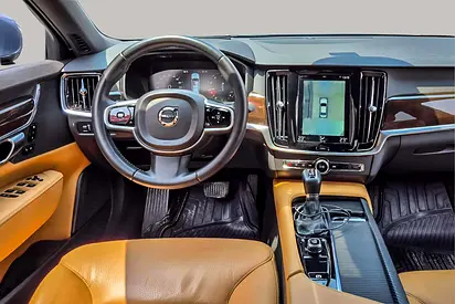 صورة 10 لـ 2018 Volvo S90