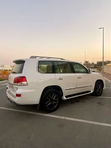 صورة 7 لـ 2015 Lexus LX-SERIES