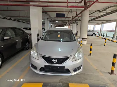 2015 Nissan TIIDA — фото 4