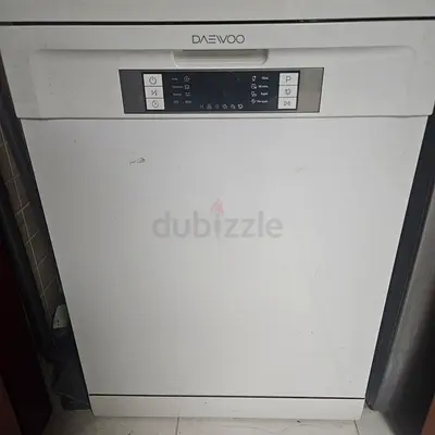 Daewoo White Free-standing Dishwasher