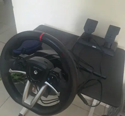 Xbox steering wheel and pedal