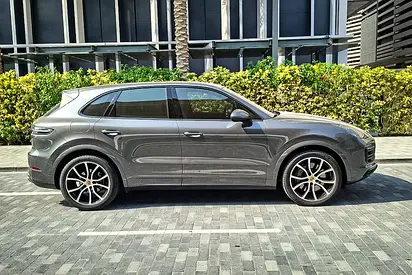 صورة 4 لـ 2019 Porsche CAYENNE