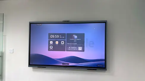 TOP Interactive Screen 65” – FULL PREMIUM SET – ONLY AED 6,999!
