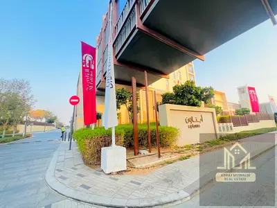Luxury Furnished Apt With Balcony Big Living Area