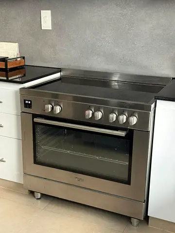 Stainless Steel Freestanding Electric Range with Oven - Good Condition