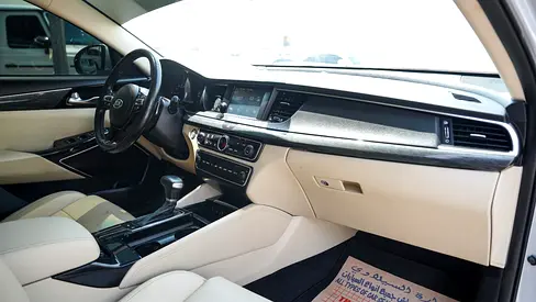 2019 KIA CADENZA 照片 8