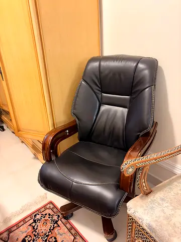 كرسي مكتب للبيع