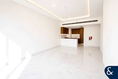 2 Bedrooms | Vacant Now | Close To Metro