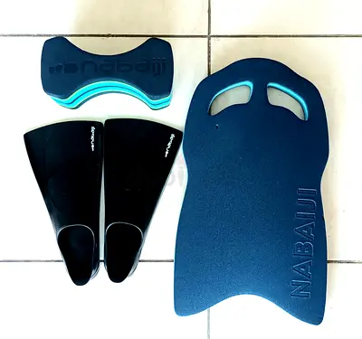 Swimming set: kickboard, pull buoy and training fins size 34 EU