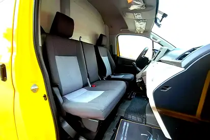 2020 Toyota HIACE — фото 11