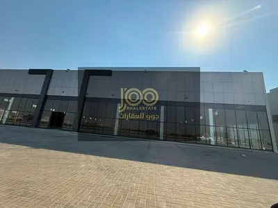 معرض تجاري 43500 قدم في ام القيوين