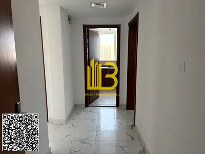 للبيع العاجل، شقة بغرفتي نوم بإطلالة مفتوحة على المدينة مع موقف سيارات للبيع في برج الواحة 2، عجمان الراشدية 1.
