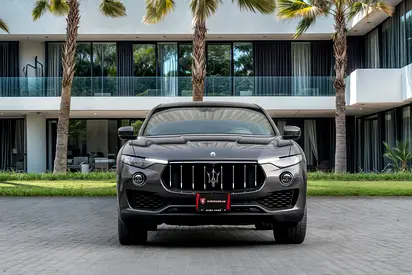 2020 Maserati LEVANTE photo 3