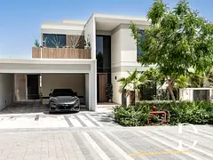 SINGLE-ROW | FULLY UPGRADED & FURNISHED | PRIVATE POOL | GARDEN SUITE