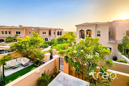Spacious | Back To Back | Well Maintained