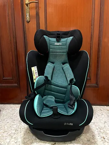 Baby car seat for sale in Corniche abudhabi