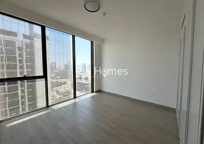 Skyline Views | Smart Home | Modern Layout