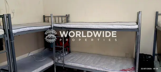 غرف عمال كبيرة الحجم بسعة 10 أشخاص نظيفة ومرتبة جاهزة للانتقال الفوري في المنطقة الصناعية جرف، عجمان