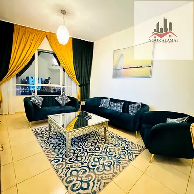 الشارقه الخان برج شاطي 1شقه لصاحب الفخامه اول ساكن مفورشه فرش فندقي سوبر ديلوكس 3 غرفة وصاله ومطبخ و 3 حمامات الشقه فيوووو علي البحيره السعر 7000 مع