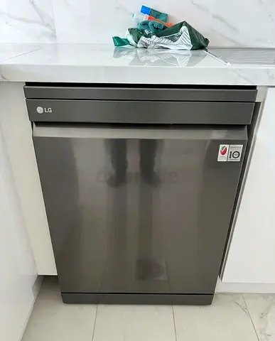 LG 10 Programs 14 Place settings Free standing Steam wash Dishwasher, Matte Black Stainless Steel