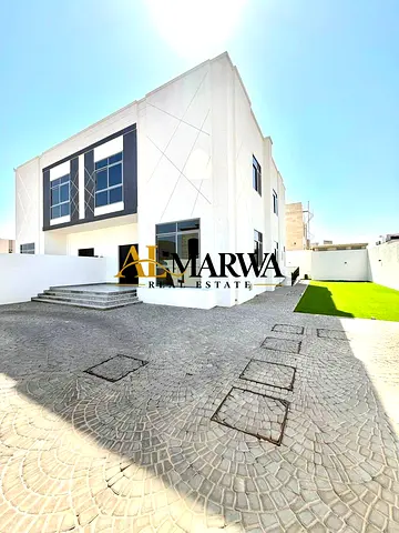 Luxury independent villa best location good price