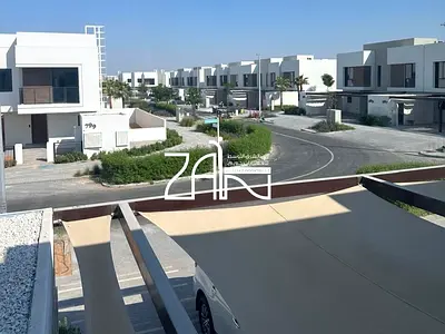 HOT DEAL | READY TO MOVE | PREMIUM GATED COMMUNITY