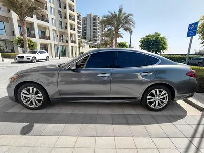 2018 Infiniti Q70 照片 3