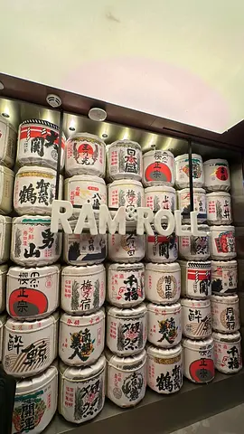 Decorative Japanese Sake Barrel (Kazaridaru) — Set