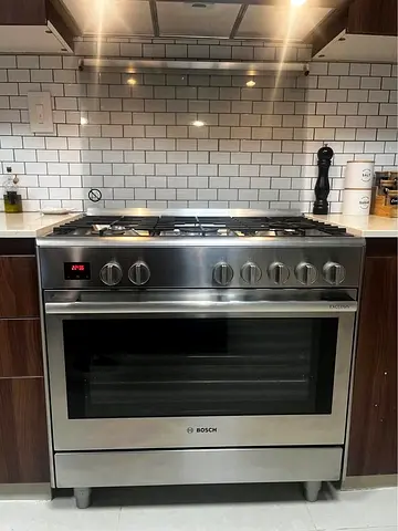 Bosch 8th Series Gas With Electric Oven