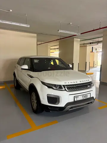 Prestige White Range Rover Evoque