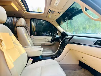 صورة 11 لـ 2008 Cadillac ESCALADE