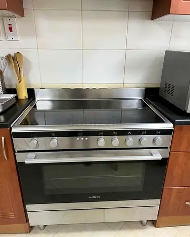 Siemens 90 cm Freestanding Ceramic Cooker with Schott Glass, German Engineering, HK9K9V850M