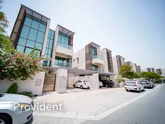 Spacious | Private Lift | Fully Fitted Kitchen