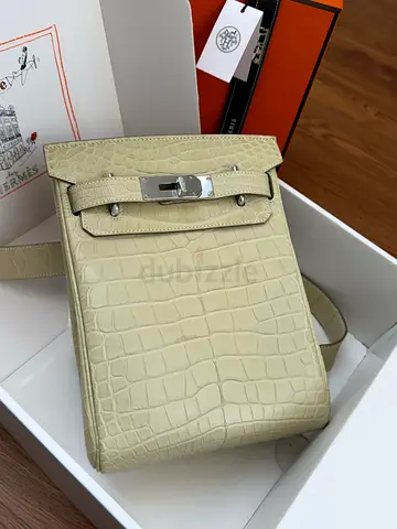 Hermes HAC a dos in an off white