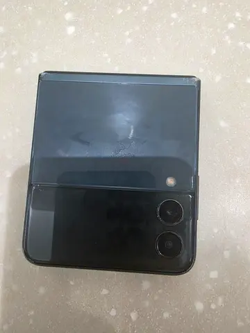 Samsung Galaxy Flip Z3