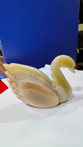 Swan onyx marble 13cm length, 11cm height