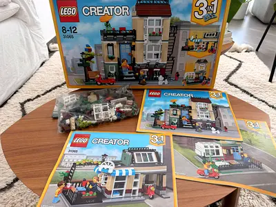 LEGO Creator 31065 Modular Modern Home — Complete with Instructions and Bags