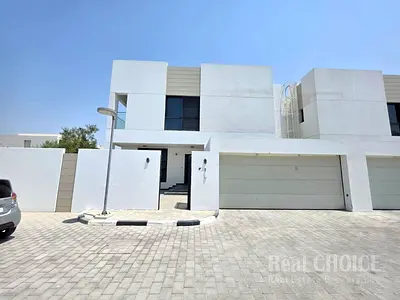 Spacious 4BR | Private Garden | Family Friendly