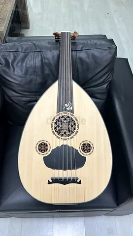 عود السلطان Nova Oud (موديل ST-100) بحالة المصنع – بيع مستعجل