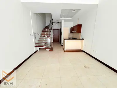 غرفة نوم واحدة على طراز لوفت | تصميم دوبلكس | شرفة | فيلا ميرا JVC