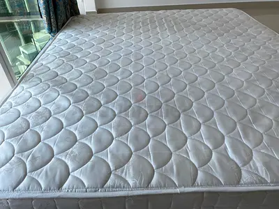 King size mattress in good condition - clean and lightly used